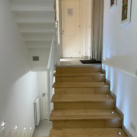 Vesuvia Luxury Living 3*